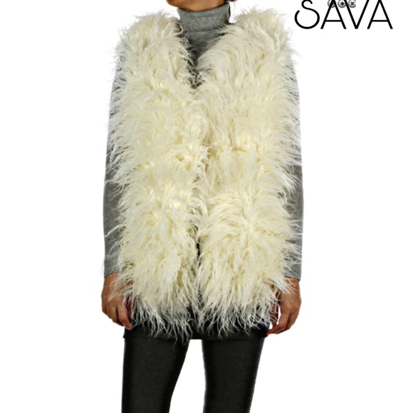 Long Soft Fur Fringed Vest - Picture 3 of 4